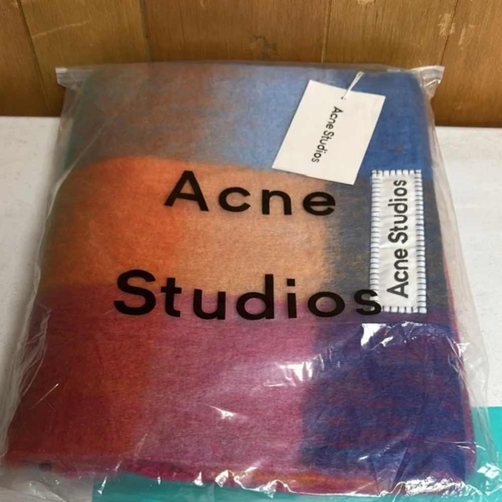 Acne studios scarf - Picture 4 of 5